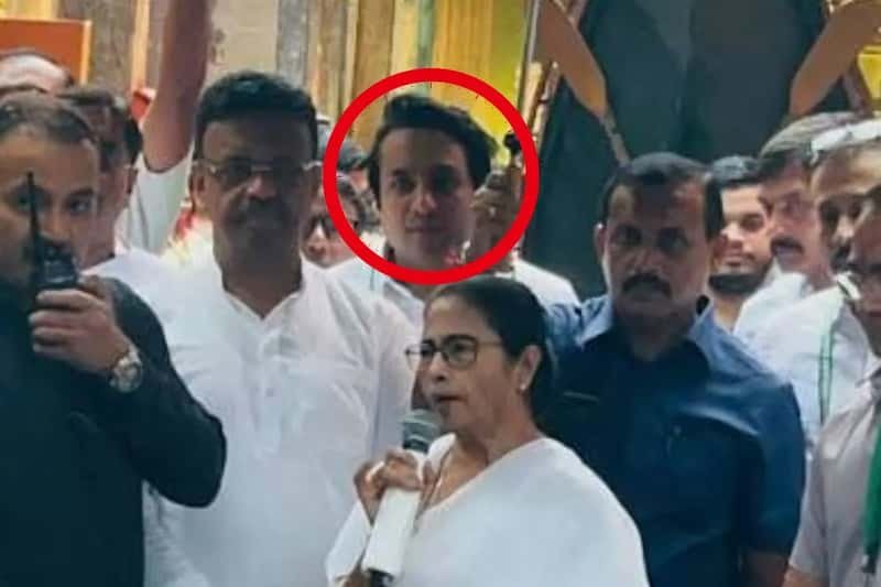 ব্যবসায়ীকে ভয় দেখিয়ে লাখ লাখ টাকা তোলা! পুরনো মামলায় গ্রেফতার ফিরহাদ 'ঘনিষ্ঠ' প্রাক্তন কাউন্সিলর