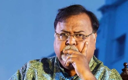 পার্থ চট্টোপাধ্যায়ের বিরুদ্ধে শ্লীলতাহানি, তোলাবাজির অভিযোগ মহিলার, নাম জড়াল প্রাক্তন কাউন্সিলরেরও