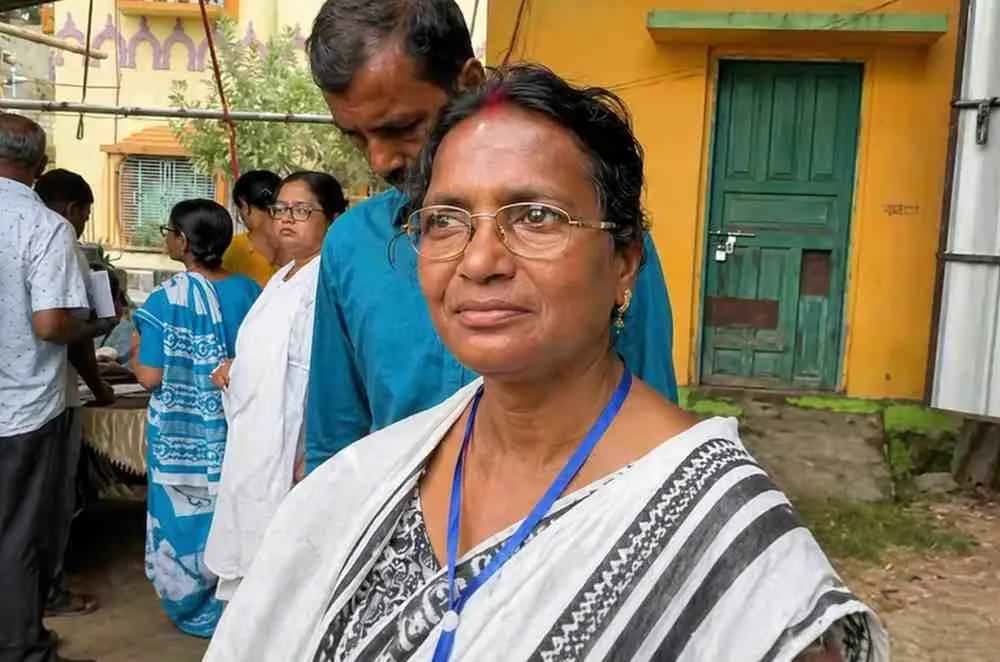 ‘খেলা-মেলা-মদের ফল!’ বারুইপুরকাণ্ডে তৃণমূলের ‘অপসংস্কৃতি’ নিয়ে তোপ রত্নার