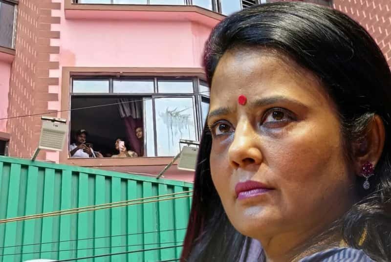 এবার মহুয়া মৈত্রকে লক্ষ্য করে ছোড়া হল ডিম, উঠল 'চোর' স্লোগান! পুলিশের ভূমিকা নিয়ে প্রশ্ন সাংসদের