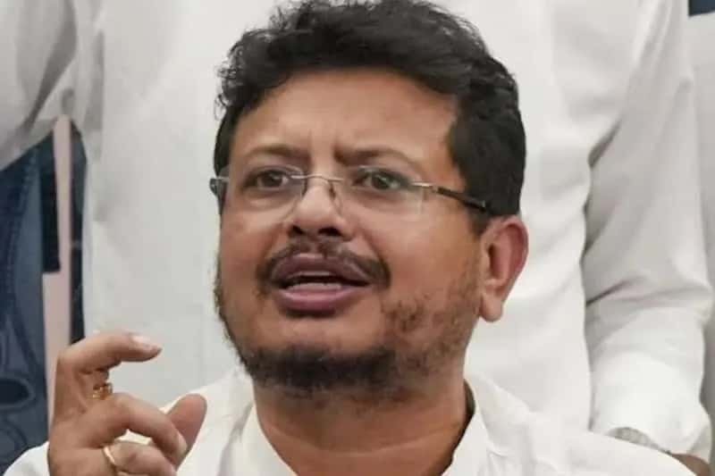 ‘আসল তৃণমূল আমরাই, তাই কোনও কিছু দাবি করতে আসিনি’, জ্ঞানেশের সঙ্গে কথা বলে স্পষ্ট করলেন ঋতব্রত