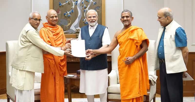রাম মন্দির ট্রাস্টে চম্পত রাই তাদের প্রতিনিধি ছিলেন না, দাবি ভিএইচপি'র, সঙ্ঘের নিশানায় কি মোদী