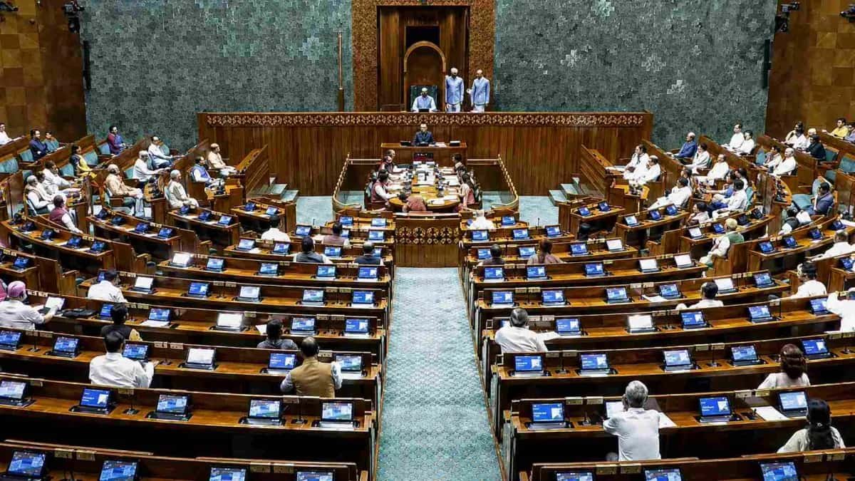 ধ্বনিভোটে লোকসভায় পাস অ্যান্টি-পেপার লিক বিলের সংশোধনী, বৃহস্পতিবার পেশ করা হবে রাজ্যসভায়