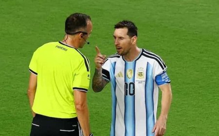World Cup 2026: ‘ঠিকভাবে কথা বলুন, অপমান করবেন না!’ রেফারিকে ‘ভব্যতার পাঠ’ শেখালেন মেসি