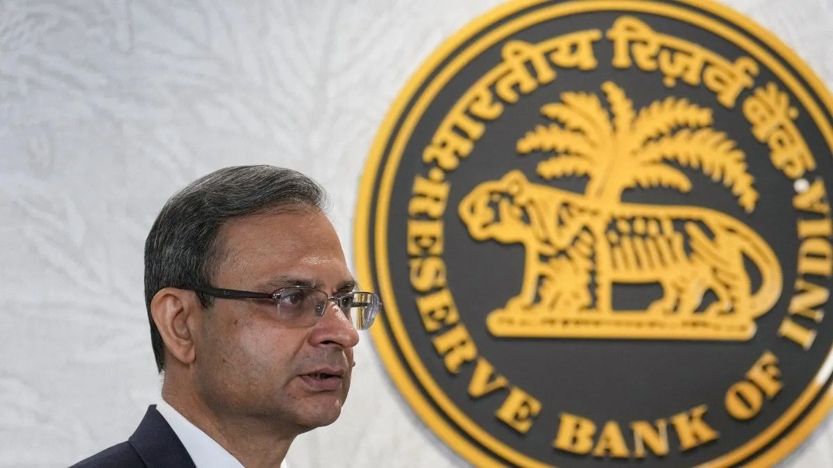 RBI ने रेपो रेट 5.25% पर रखा बरकरार, होम-ऑटो लोन की EMI में फिलहाल नहीं मिलेगी राहत