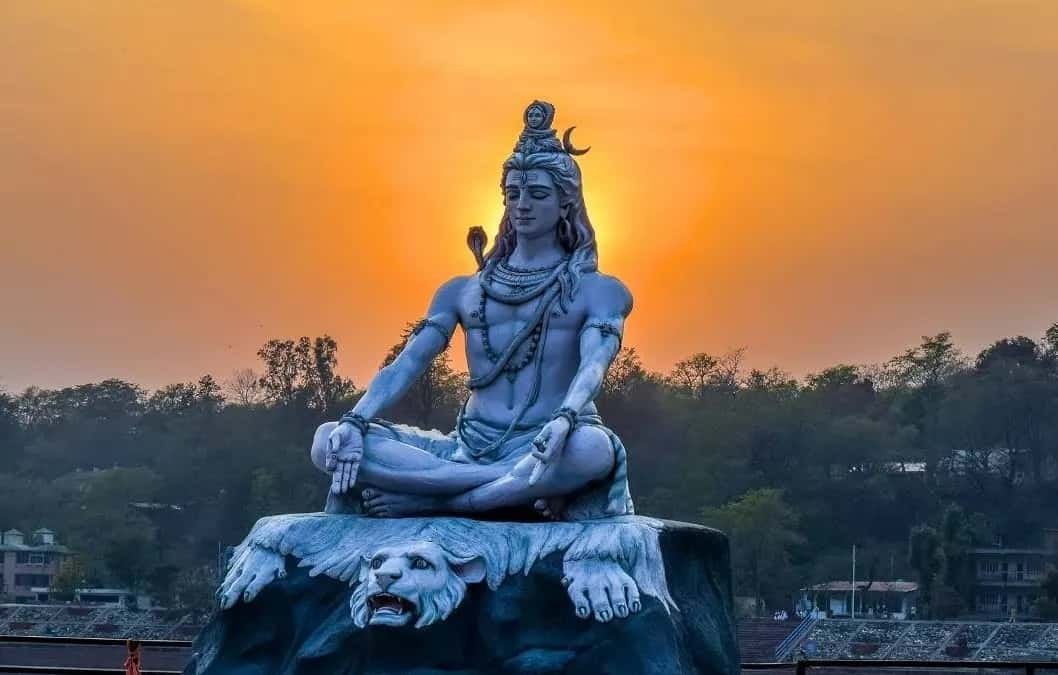 এক সফরে ৭ জ্যোতির্লিঙ্গ দর্শন! সেপ্টেম্বরে বিশেষ ট্রেন IRCTC-র, কোথা থেকে বুক করবেন?