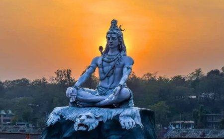 এক সফরে ৭ জ্যোতির্লিঙ্গ দর্শন! সেপ্টেম্বরে বিশেষ ট্রেন IRCTC-র, কোথা থেকে বুক করবেন?