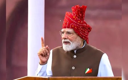 डर और अफवाहों के बीच आत्मनिर्भर भारत की कहानी: PM मोदी ने गिनाईं 12 साल की उपलब्धियां