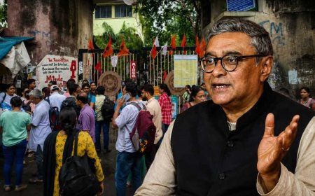 'যাদবপুরের পরিবেশ শান্ত রাখতে রাজনৈতিক দলের উস্কানি থেকে দূরে থাকা উচিত', পড়ুয়াদের বার্তা স্বপন দাশগুপ্তর