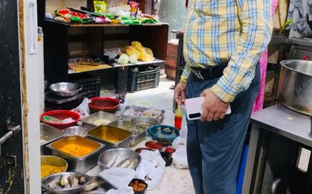 মালদহের ২৫ রেস্তরাঁয় খাদ্য সুরক্ষা দফতরের আচমকা হানা! মিলল পচা খাবার, কড়া ব্যবস্থার বার্তা ডিএমের