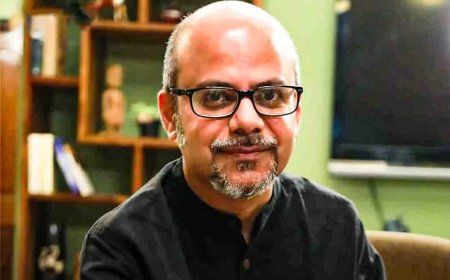 'চারটে কাপড়, তিনটে থালা, সংসারও নয়, সরঞ্জাম', দুধের দাম মেটাবে কে? প্রশ্ন তুললেন শ্রীজাত