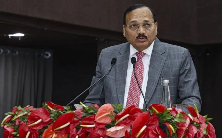 NALSAR छात्रों को बड़ी राहत: BCI ने प्रैक्टिस पर लगी रोक हटाई, CJI को चीफ गेस्ट बनाने के विरोध पर लिया यू-टर्न