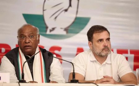 '২৪-এর জের, লালকেল্লায় যাননি খাড়্গে, রাহুল, 'দেশের ভাল চায় না' বলে কাদের নিশানা মোদীর
