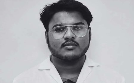 দুর্গাপুরের মেডিক্যাল কলেজের হস্টেলে বিহারের পড়ুয়ার রহস্যমৃত্যু! ঘর থেকে উদ্ধার ঝুলন্ত দেহ
