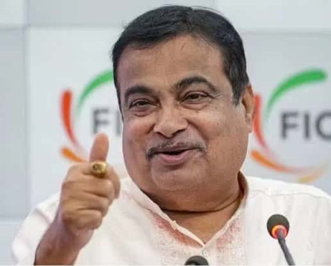 গড়কড়ির অবসরের জল্পনা উড়িয়ে তাঁর মন্ত্রক জানাল, 'স্যার থাকছেন, মন্ত্রিত্ব ছাড়ছেন না'