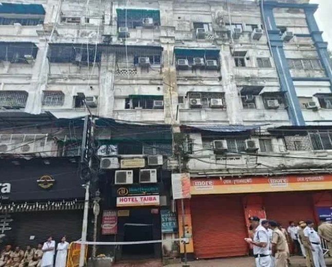 নিউমার্কেটের ঘটনায় বড় পদক্ষেপ, সিট গঠনের পরই বুধবার গভীর রাতে জোড়াসাঁকো থেকে গ্রেফতার লিজ হোল্ডার