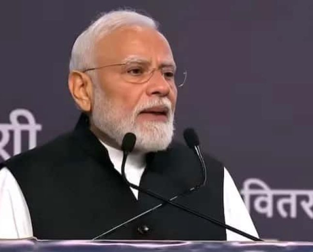 ‘হোমিওপ্যাথির একটা ডোজেই কাজ করেছে...’ এসআরসিসি-র মঞ্চে ‘দিমাগি নকশাল’দের নিয়ে কটাক্ষ মোদীর