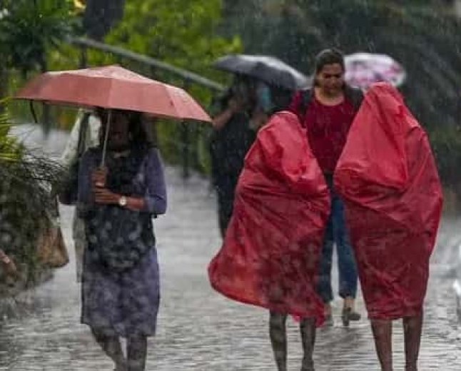 উইকেন্ডে ভারী বৃষ্টির পূর্বাভাস! উত্তর থেকে দক্ষিণে কোথায় কতটা ভিজবে বাংলা?