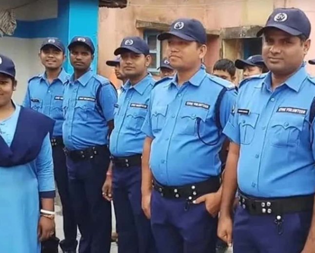 পুজোর আগে সুখবর, মাসে ২ হাজার টাকা ভাতা বাড়ল ভিলেজ পুলিশ ভলান্টিয়রদের