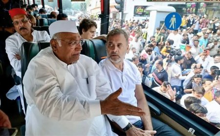 SIR और CEC ज्ञानेश कुमार के खिलाफ INDIA ब्लॉक का सुप्रीम कोर्ट तक मार्च, CJI को ज्ञापन सौंपने की तैयारी; दिल्ली में सुरक्षा कड़ी