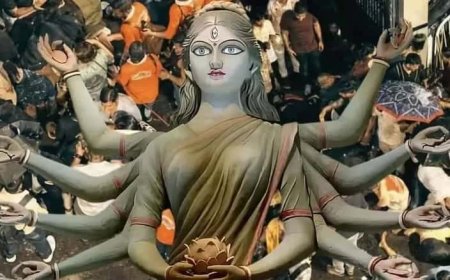 চোরবাগানের দুর্ঘটনাস্থল অক্ষত রেখেই প্রতিমা নিরঞ্জন, প্রয়োজনে ভাঙা হবে মণ্ডপের সামনের অংশ! জানাল পুলিশ