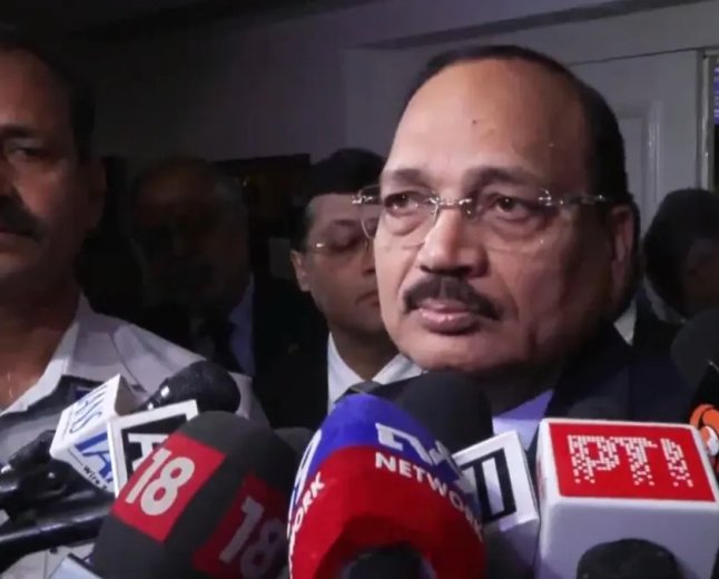 राहुल गांधी के मार्च से पहले CJI सूर्यकांत का बड़ा बयान, बोले- ‘सुप्रीम कोर्ट के दरवाजे सभी के लिए खुले’, ‘वोट चोरी’ और SIR पर विपक्ष की लड़ाई तेज